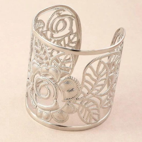 Silver Cuff Leaf Bangle Bracelet Wide Cuff Leaves Boho Floral Flower Floral Prin - Picture 3 of 4